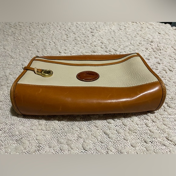 Vntg Dooney & Bourke Cream & Brown Pebble Leather Crossbody *No Strap* - Picture 2 of 6